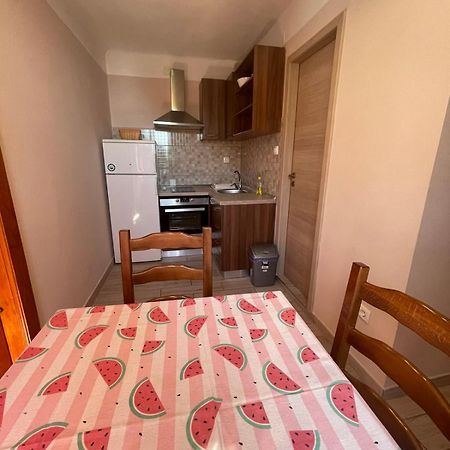 Crveni Apartman Cres Dış mekan fotoğraf