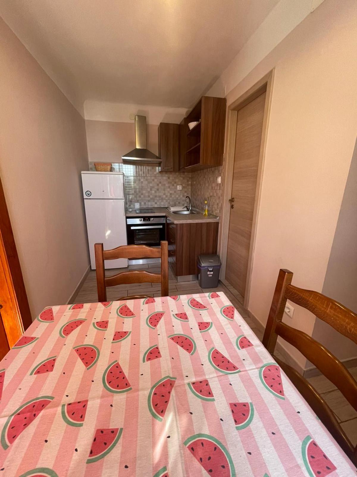 Crveni Apartman Cres Dış mekan fotoğraf