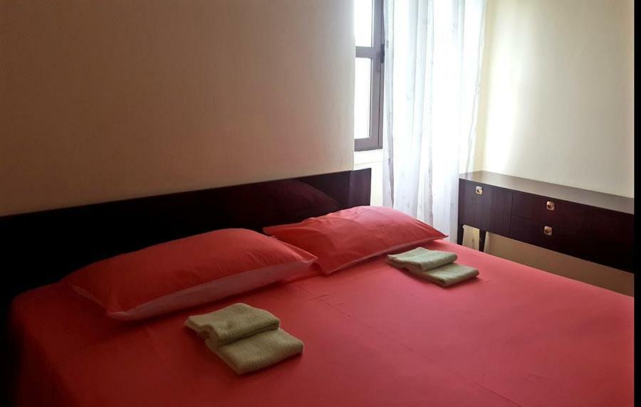 Crveni Apartman Cres Dış mekan fotoğraf